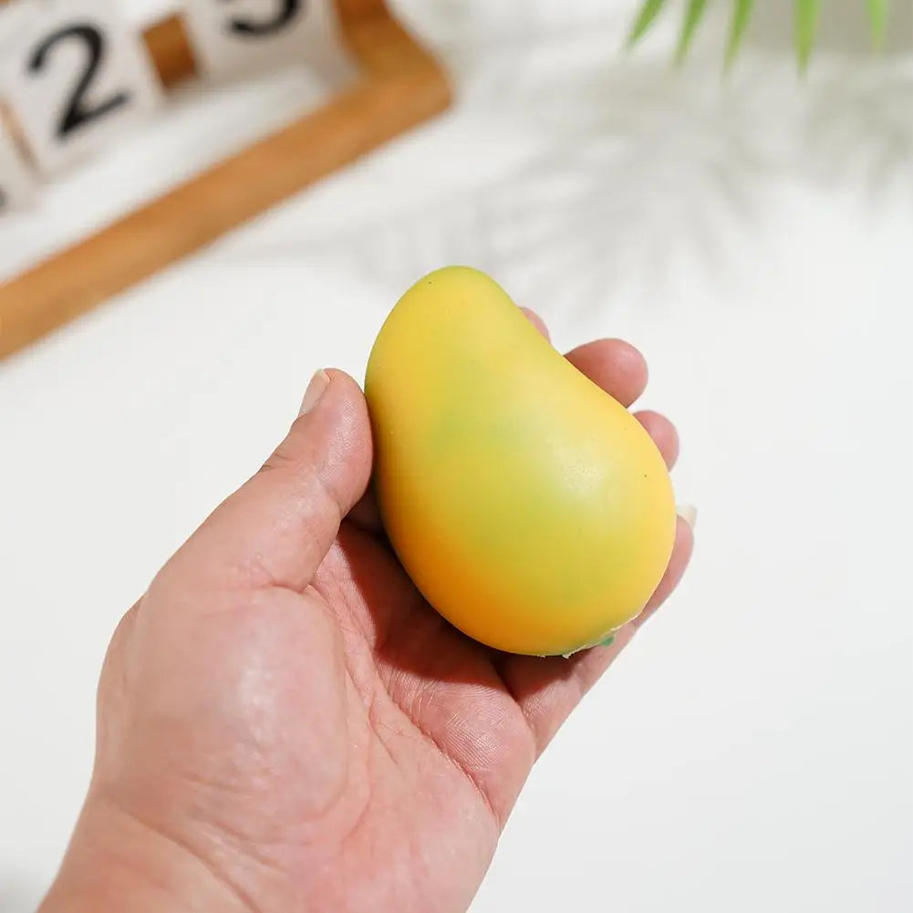 Color-Changing Strawberry Mango Antistress Toy Kids Grownups Squeeze Squishy Toys Stress Relief Squeeze Toy for Adults